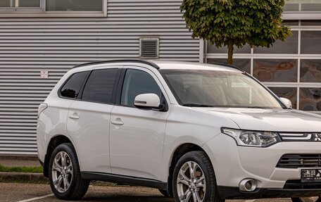 Mitsubishi Outlander III рестайлинг 3, 2013 год, 1 495 000 рублей, 7 фотография