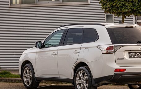 Mitsubishi Outlander III рестайлинг 3, 2013 год, 1 495 000 рублей, 9 фотография