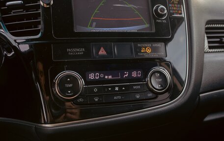 Mitsubishi Outlander III рестайлинг 3, 2013 год, 1 495 000 рублей, 15 фотография