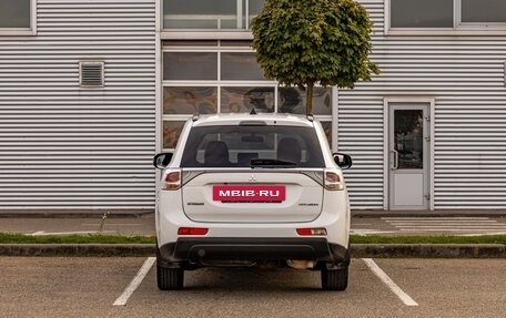 Mitsubishi Outlander III рестайлинг 3, 2013 год, 1 495 000 рублей, 5 фотография