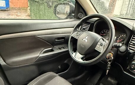 Mitsubishi Outlander III рестайлинг 3, 2016 год, 1 150 000 рублей, 8 фотография
