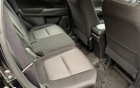 Mitsubishi Outlander III рестайлинг 3, 2016 год, 1 150 000 рублей, 7 фотография