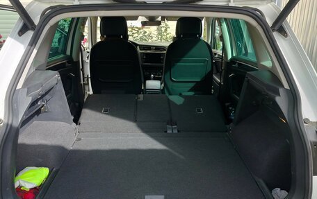 Volkswagen Tiguan II, 2019 год, 2 580 000 рублей, 15 фотография