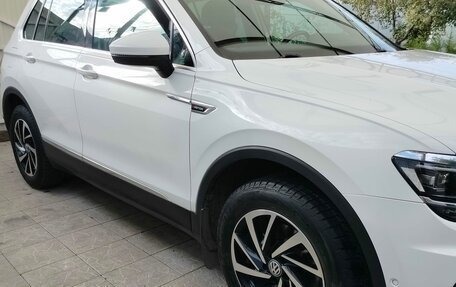 Volkswagen Tiguan II, 2019 год, 2 580 000 рублей, 18 фотография