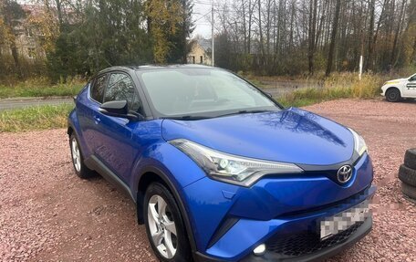 Toyota C-HR I рестайлинг, 2018 год, 2 150 000 рублей, 4 фотография