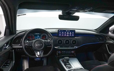 KIA Stinger I, 2022 год, 2 999 099 рублей, 25 фотография