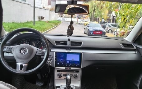 Volkswagen Passat B7, 2011 год, 900 000 рублей, 3 фотография