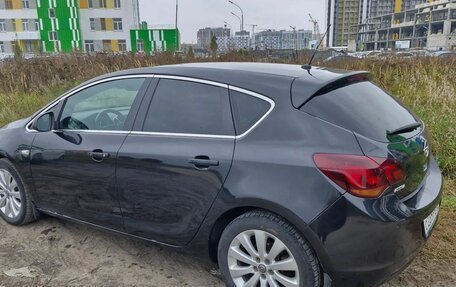 Opel Astra J, 2011 год, 795 000 рублей, 2 фотография