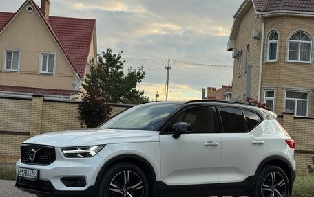 Volvo XC40 I, 2019 год, 3 180 000 рублей, 3 фотография