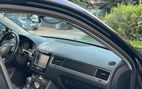 Volkswagen Touareg III, 2011 год, 1 750 000 рублей, 4 фотография