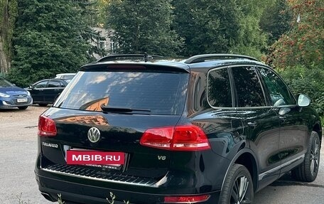 Volkswagen Touareg III, 2011 год, 1 750 000 рублей, 3 фотография