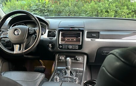 Volkswagen Touareg III, 2011 год, 1 750 000 рублей, 11 фотография