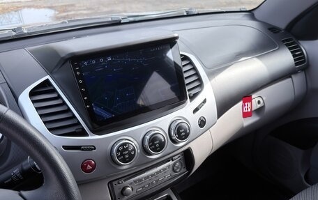 Mitsubishi L200 IV рестайлинг, 2011 год, 1 650 000 рублей, 8 фотография