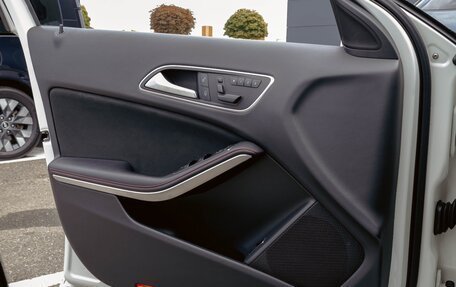Mercedes-Benz GLA, 2016 год, 1 295 000 рублей, 13 фотография