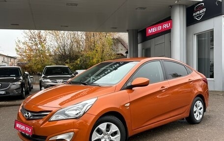 Hyundai Solaris II рестайлинг, 2015 год, 1 090 000 рублей, 1 фотография