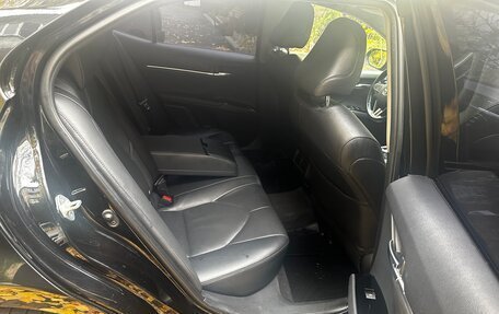 Toyota Camry, 2018 год, 2 180 000 рублей, 7 фотография