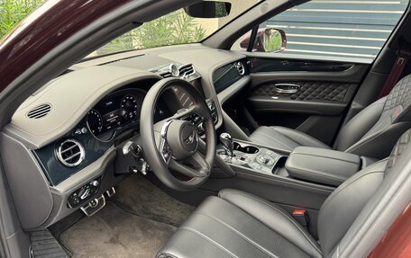 Bentley Bentayga I, 2021 год, 22 000 000 рублей, 16 фотография