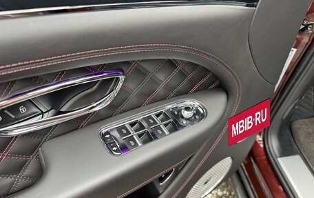 Bentley Bentayga I, 2021 год, 22 000 000 рублей, 13 фотография