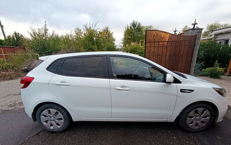 KIA Rio III рестайлинг, 2015 год, 980 000 рублей, 1 фотография