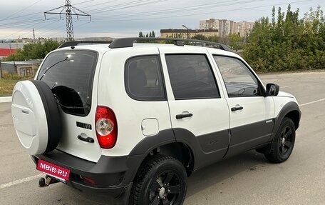 Chevrolet Niva I рестайлинг, 2015 год, 630 000 рублей, 5 фотография