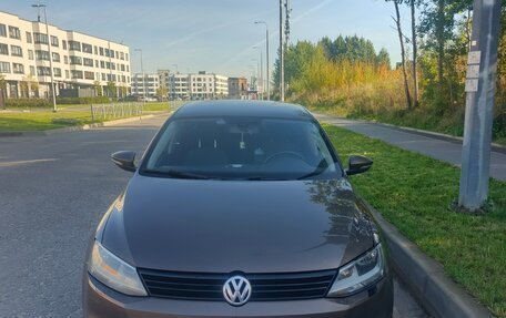 Volkswagen Jetta VI, 2011 год, 600 000 рублей, 2 фотография