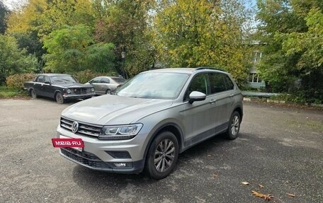 Volkswagen Tiguan II, 2019 год, 2 490 000 рублей, 2 фотография