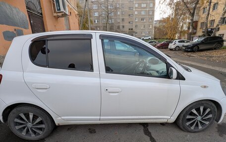 Toyota Vitz, 2000 год, 248 000 рублей, 1 фотография