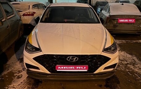 Hyundai Sonata VIII, 2022 год, 2 300 000 рублей, 2 фотография