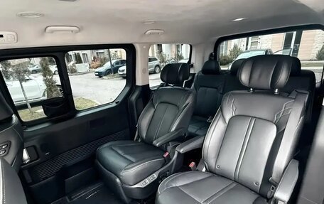 Hyundai Staria, 2023 год, 3 990 000 рублей, 10 фотография