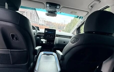 Hyundai Staria, 2023 год, 3 990 000 рублей, 22 фотография