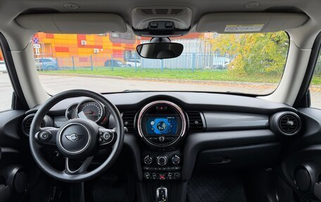 MINI Hatch, 2018 год, 1 300 000 рублей, 11 фотография