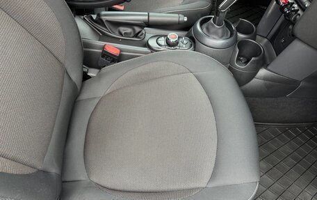 MINI Hatch, 2018 год, 1 300 000 рублей, 18 фотография
