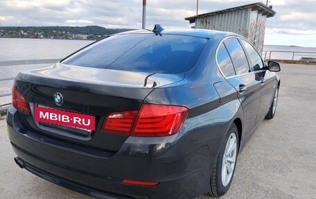 BMW 5 серия, 2011 год, 1 300 000 рублей, 3 фотография