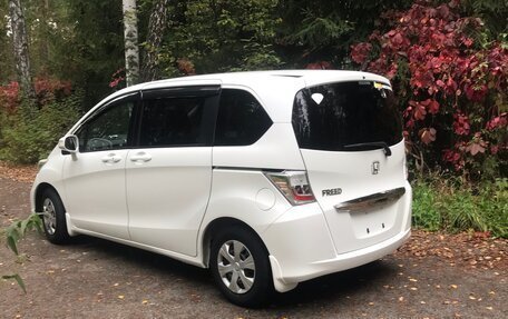 Honda Freed I, 2013 год, 1 220 000 рублей, 9 фотография