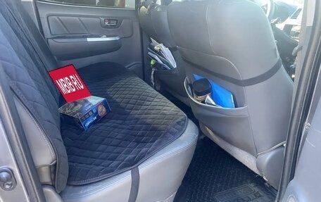Toyota Hilux VII, 2013 год, 2 200 000 рублей, 7 фотография