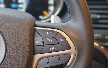 Jeep Grand Cherokee, 2016 год, 3 095 000 рублей, 24 фотография