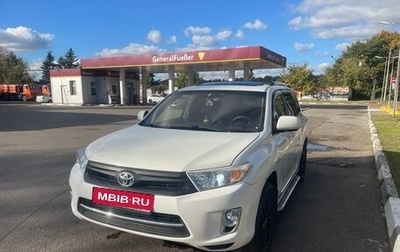 Toyota Highlander III, 2011 год, 2 100 000 рублей, 1 фотография