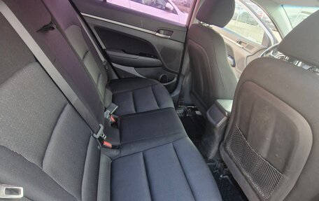 Hyundai Elantra VI рестайлинг, 2017 год, 1 522 000 рублей, 13 фотография
