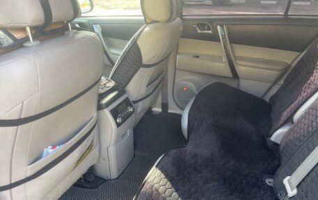 Toyota Highlander III, 2011 год, 2 100 000 рублей, 7 фотография