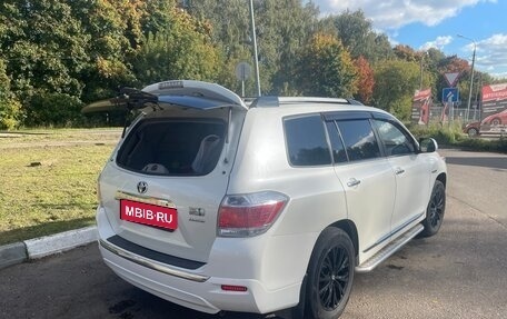 Toyota Highlander III, 2011 год, 2 100 000 рублей, 3 фотография