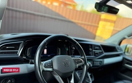 Volkswagen Multivan T6 рестайлинг, 2020 год, 4 990 000 рублей, 8 фотография