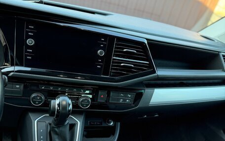 Volkswagen Multivan T6 рестайлинг, 2020 год, 4 990 000 рублей, 11 фотография