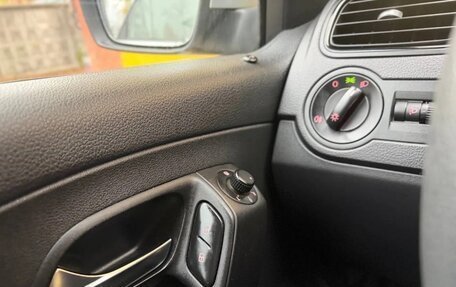Volkswagen Polo VI (EU Market), 2013 год, 740 000 рублей, 9 фотография
