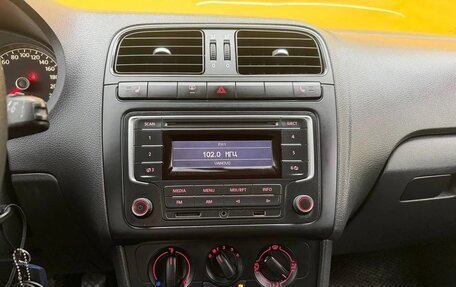 Volkswagen Polo VI (EU Market), 2013 год, 740 000 рублей, 14 фотография