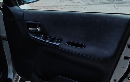 Toyota Corolla Spacio II, 2003 год, 700 000 рублей, 31 фотография
