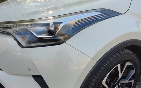 Toyota C-HR I рестайлинг, 2018 год, 2 100 000 рублей, 3 фотография