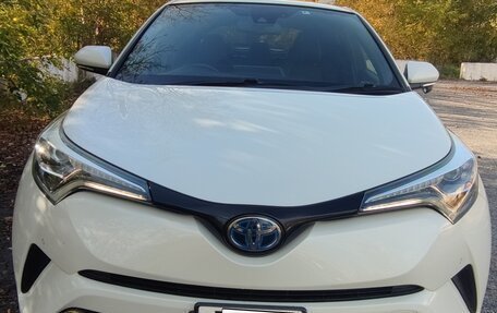 Toyota C-HR I рестайлинг, 2018 год, 2 100 000 рублей, 4 фотография
