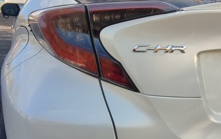 Toyota C-HR I рестайлинг, 2018 год, 2 100 000 рублей, 8 фотография
