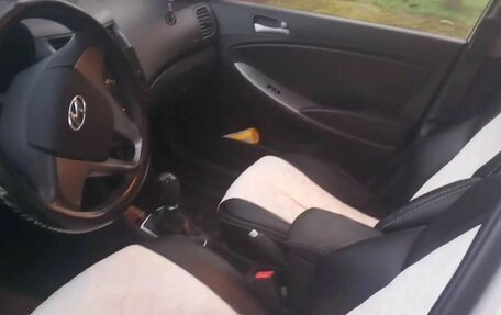 Hyundai Solaris II рестайлинг, 2014 год, 970 000 рублей, 7 фотография