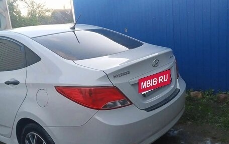 Hyundai Solaris II рестайлинг, 2014 год, 970 000 рублей, 4 фотография